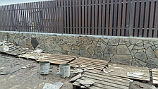 Укладка  натурального камня( песчаника) на опорные  стены, цокали и т.д, фото 2